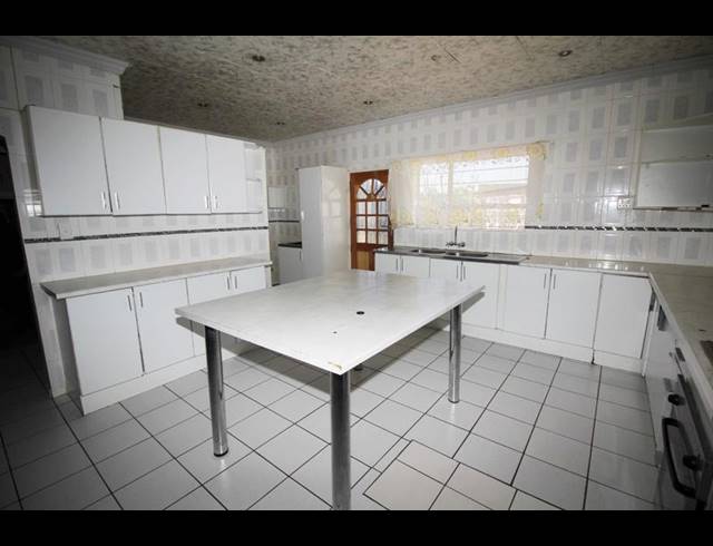 4 BEDROOM HOUSE FOR SALE IN FINSBURY